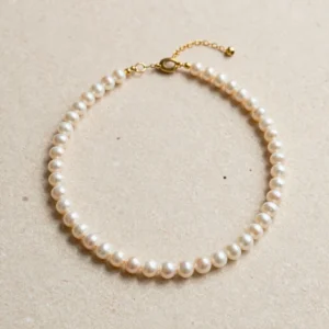 Raat Pearl Collar